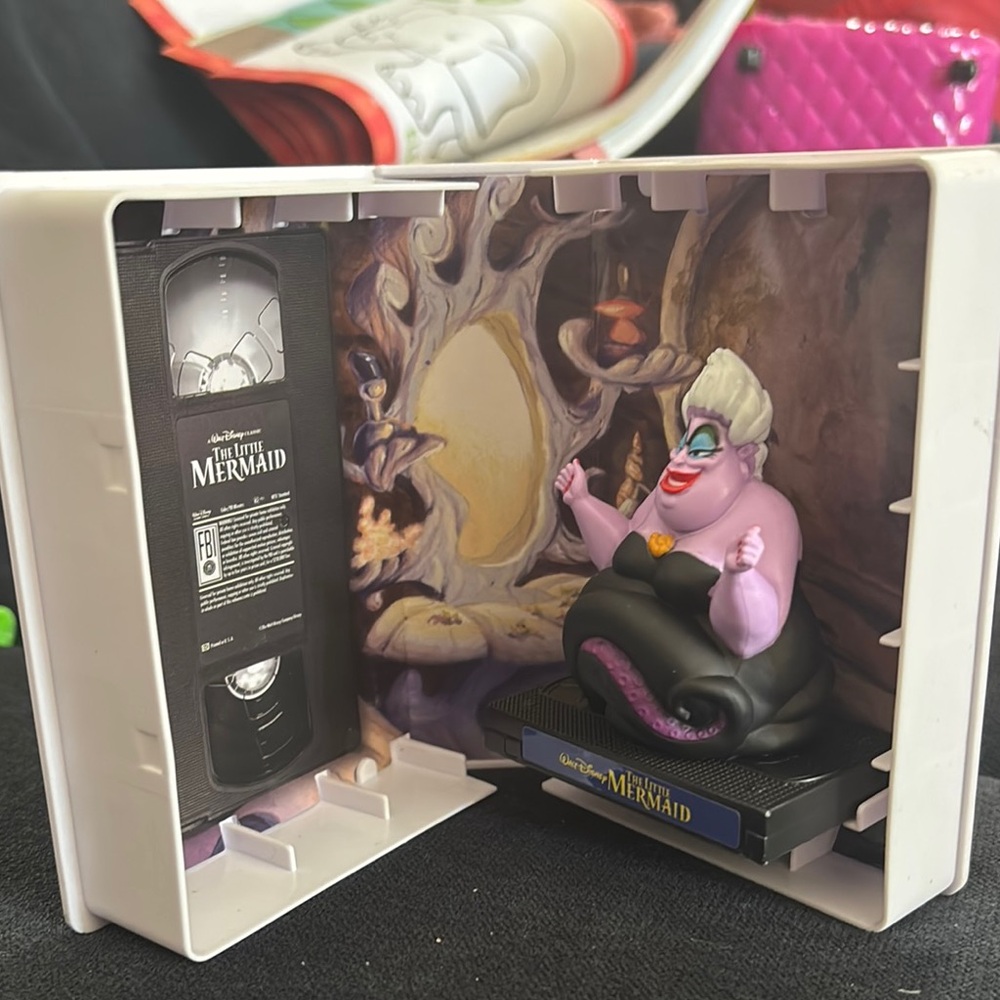 URSULA • RARE Disney The Little Mermaid Figure w/ Mini VHS Movie Display